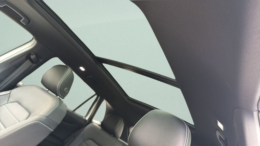 New 2026 White Volkswagen 2.0T SEL R-Line Black image 15