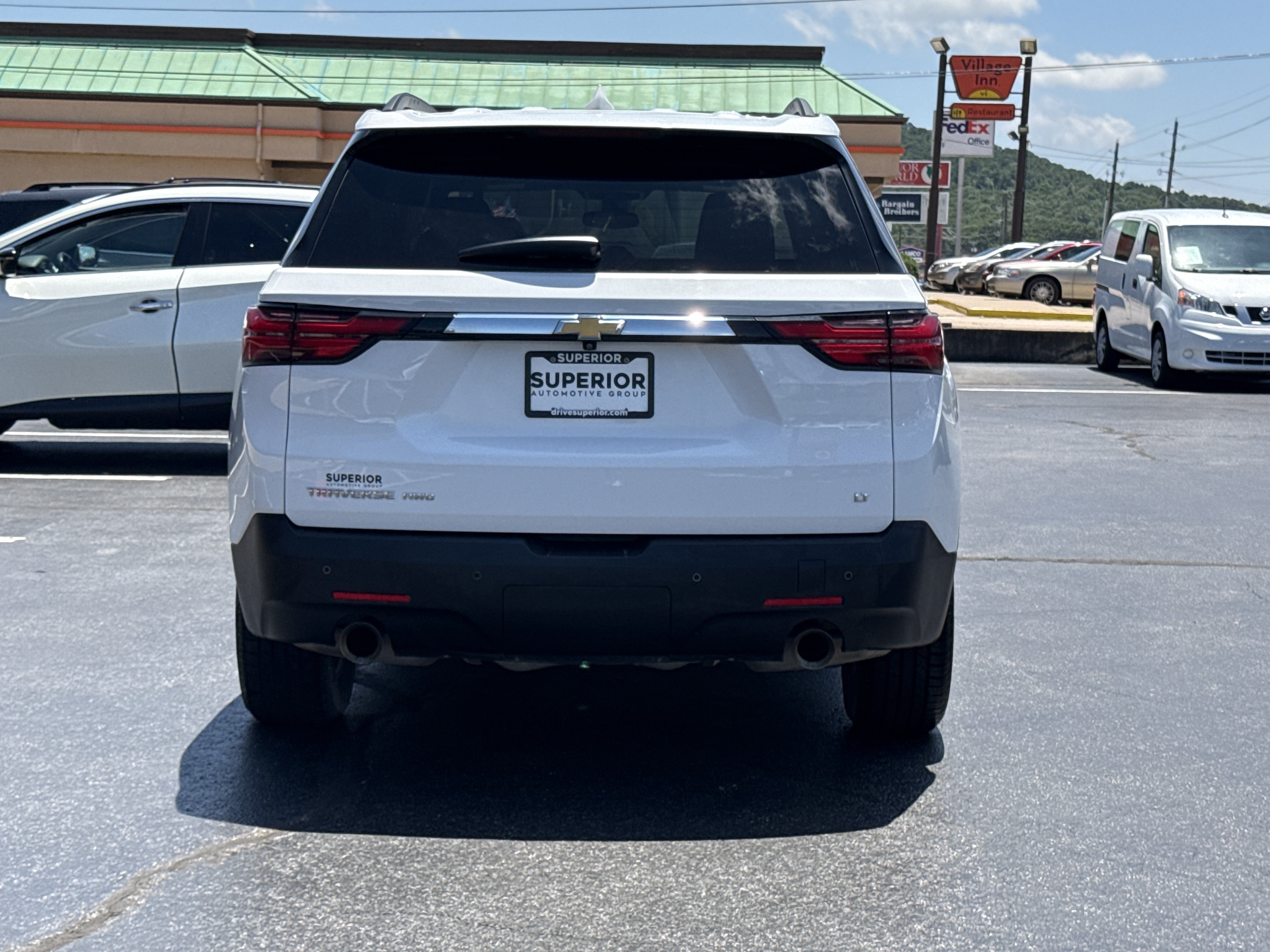 Used 2022 Summit White Chevrolet LT AWD image 4