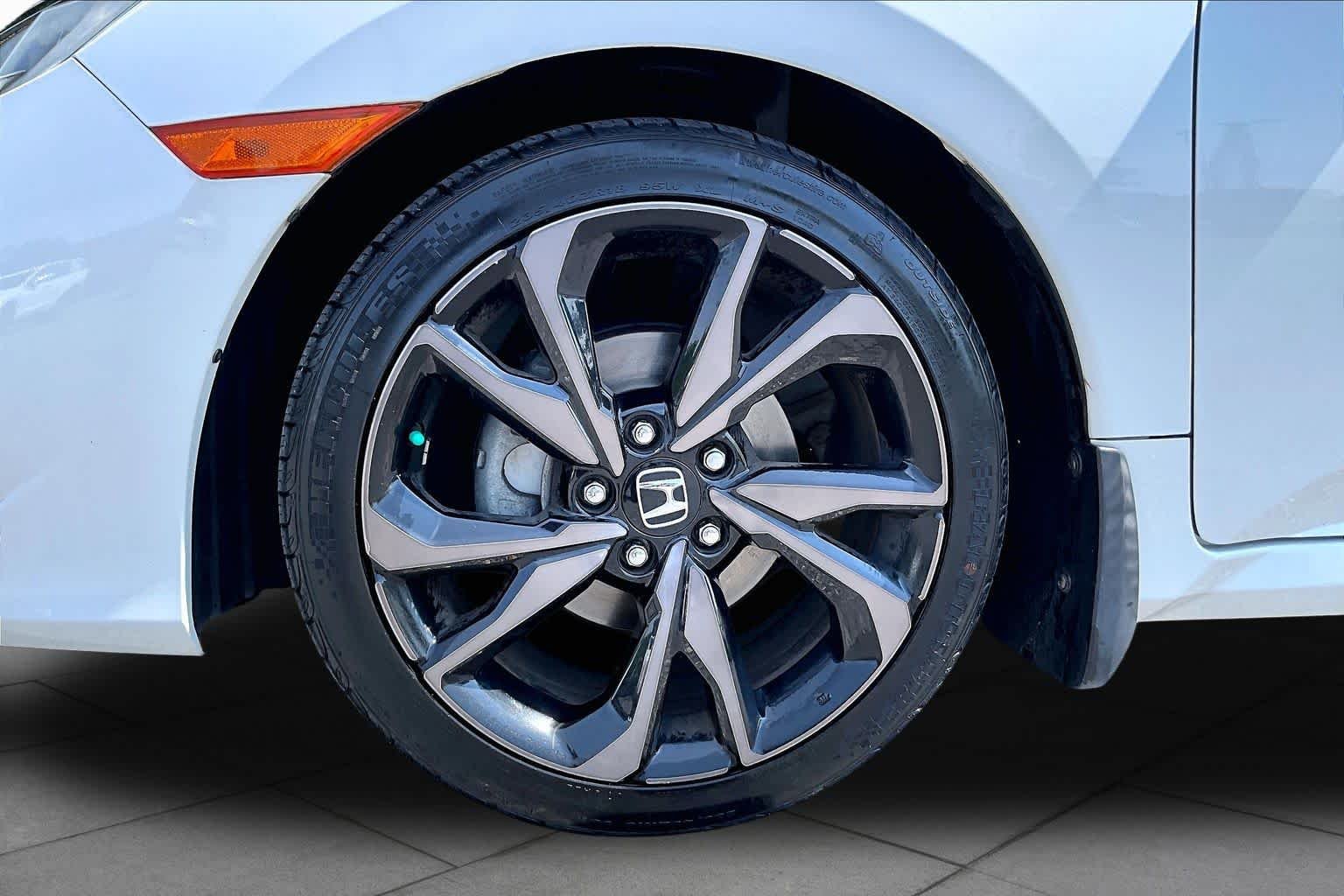 Used 2019 Platinum White Pearl Honda Sport image 11