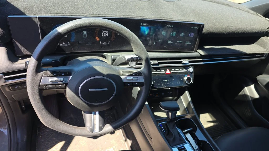 Used 2025 Gray Hyundai SEL image 18