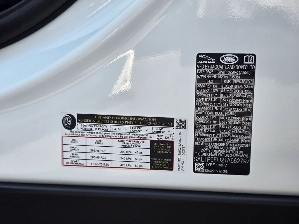 New 2026 Fuji White LAND ROVER SE image 37