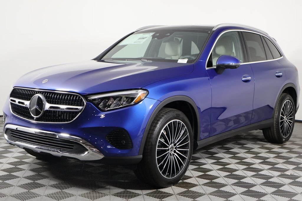 2022 Mercedes-Benz GLC The cutting edge of tailoring Mercedes-Benz