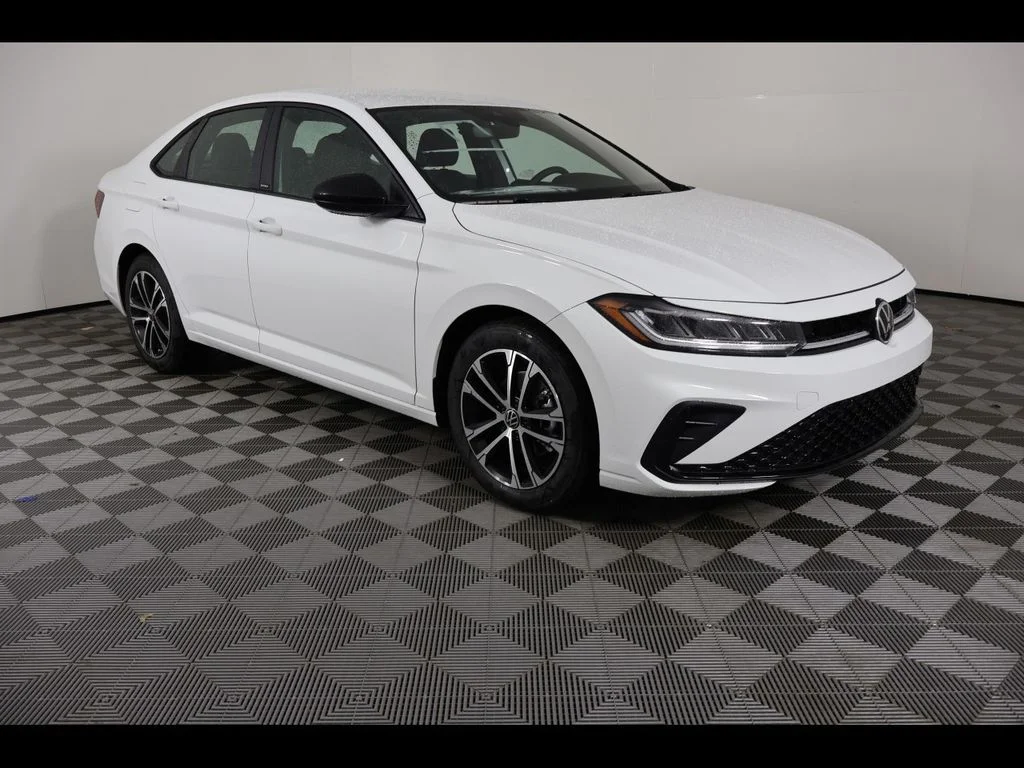 2026 Volkswagen Jetta Sport - Photo 7