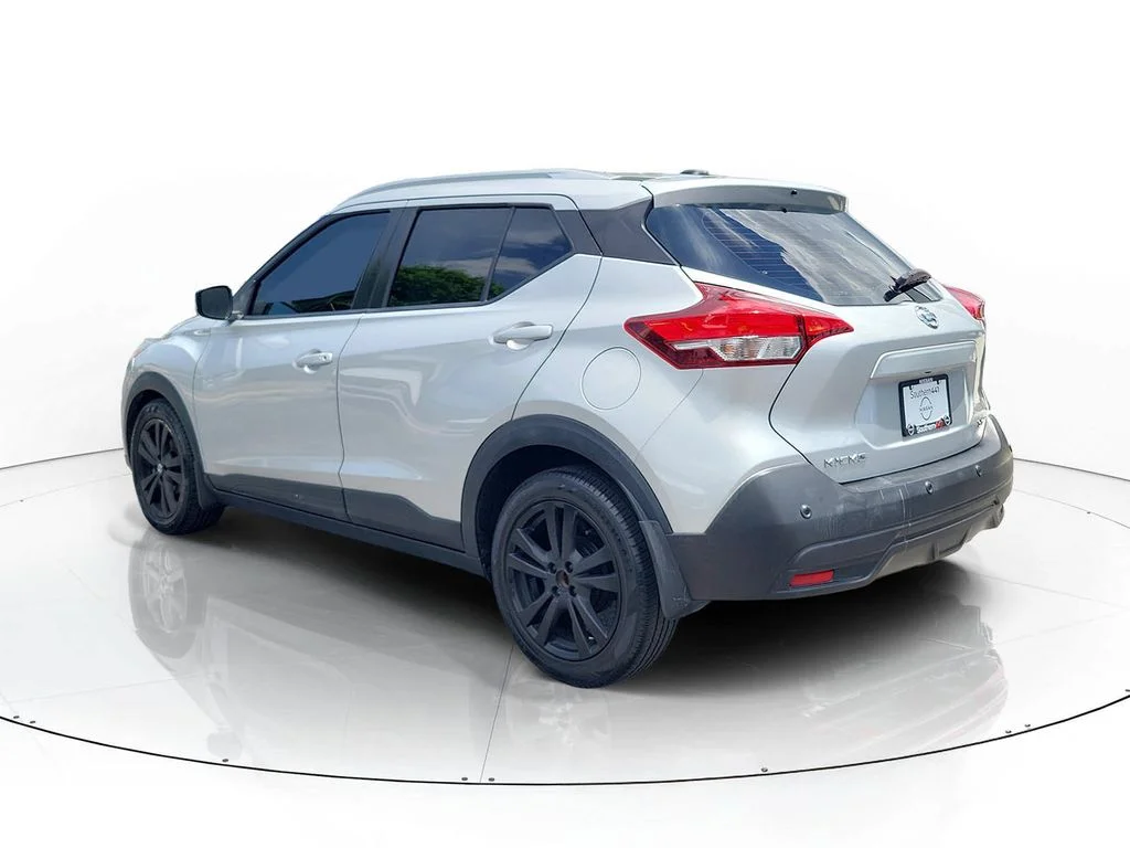 Certified Used 2020 Silver Nissan SV image 5