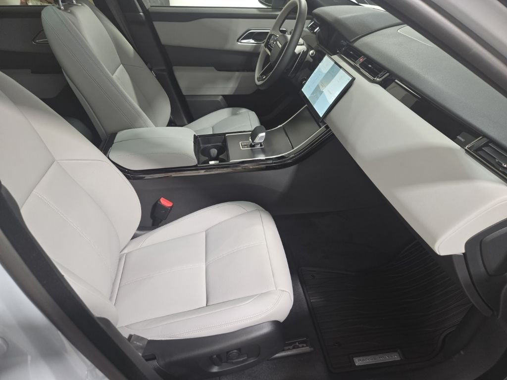 New 2026 Arroios Grey Land Rover S image 23