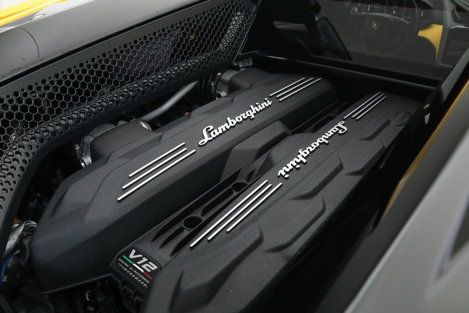 2024 Lamborghini Revuelto Base - Photo 41