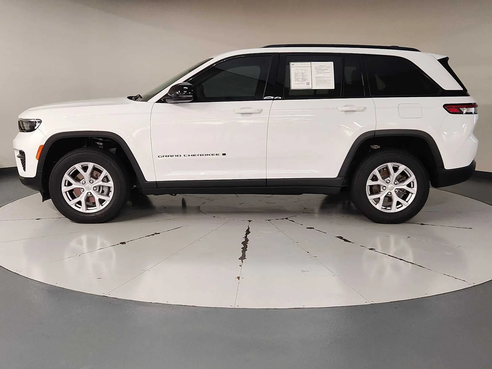 Used 2024 Bright White Clearcoat Jeep Altitude X - 4x4 image 10