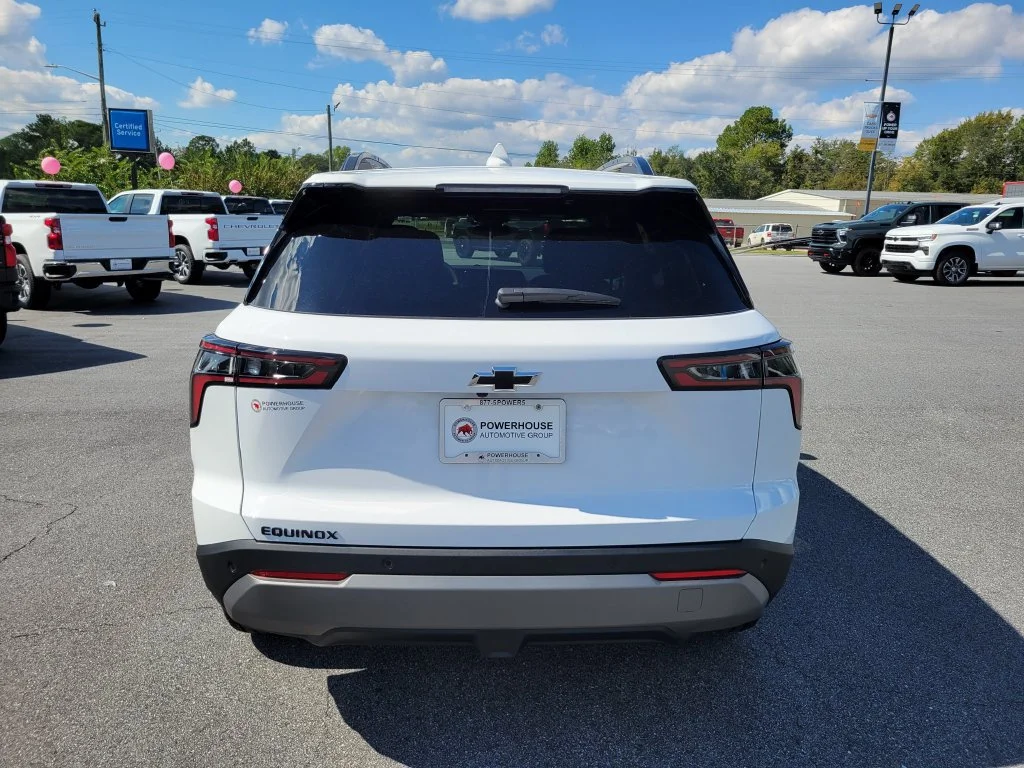 New 2027 Summit White Chevrolet LT image 5