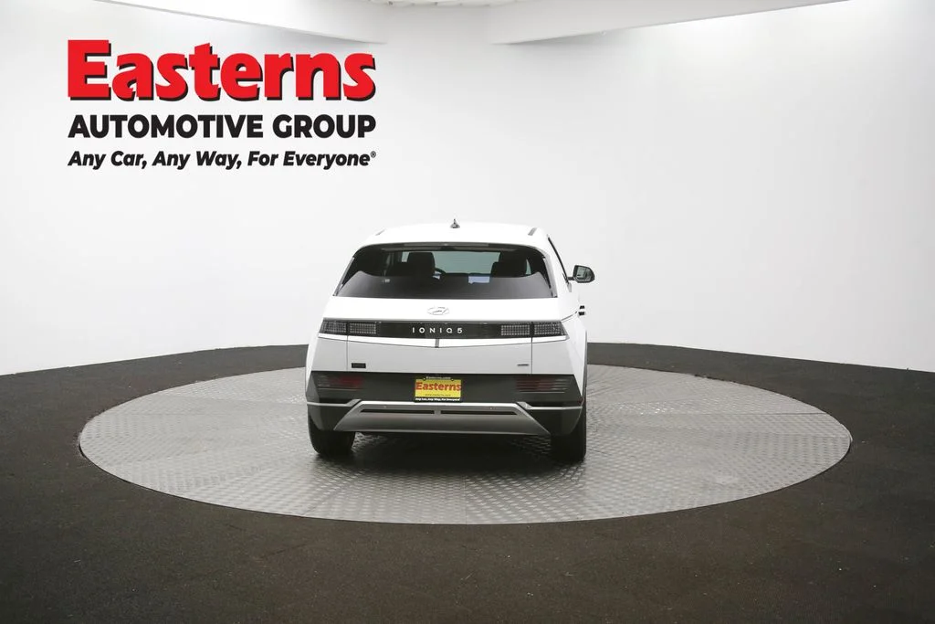 Used 2023 White Hyundai SEL image 38