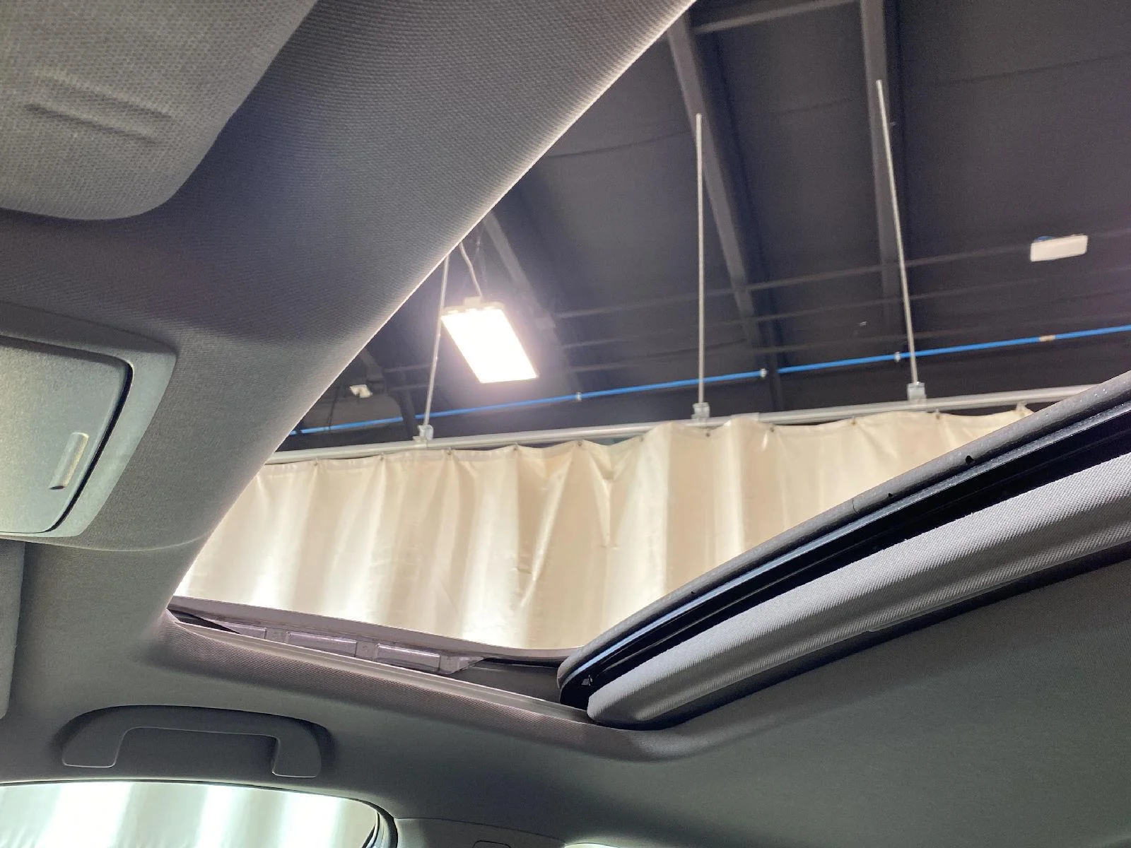 Used 2018 Modern Steel Metallic Honda Touring image 43
