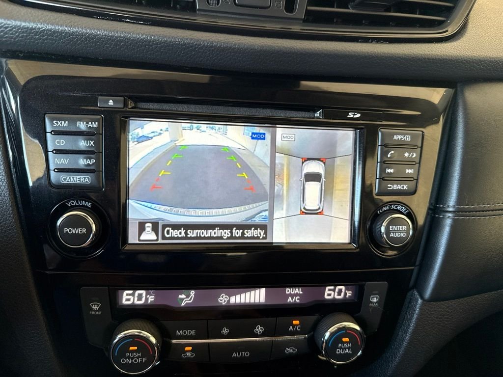Used 2017 Brilliant Silver Nissan SL image 33