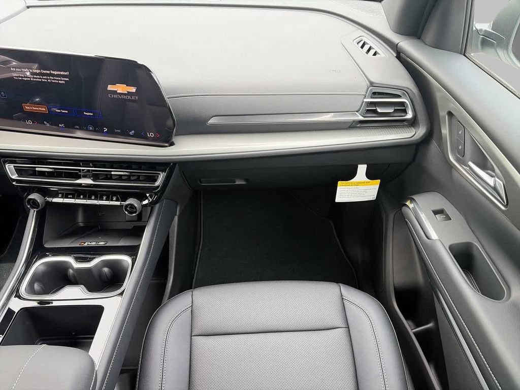 2026 Chevrolet Traverse LT - Photo 14