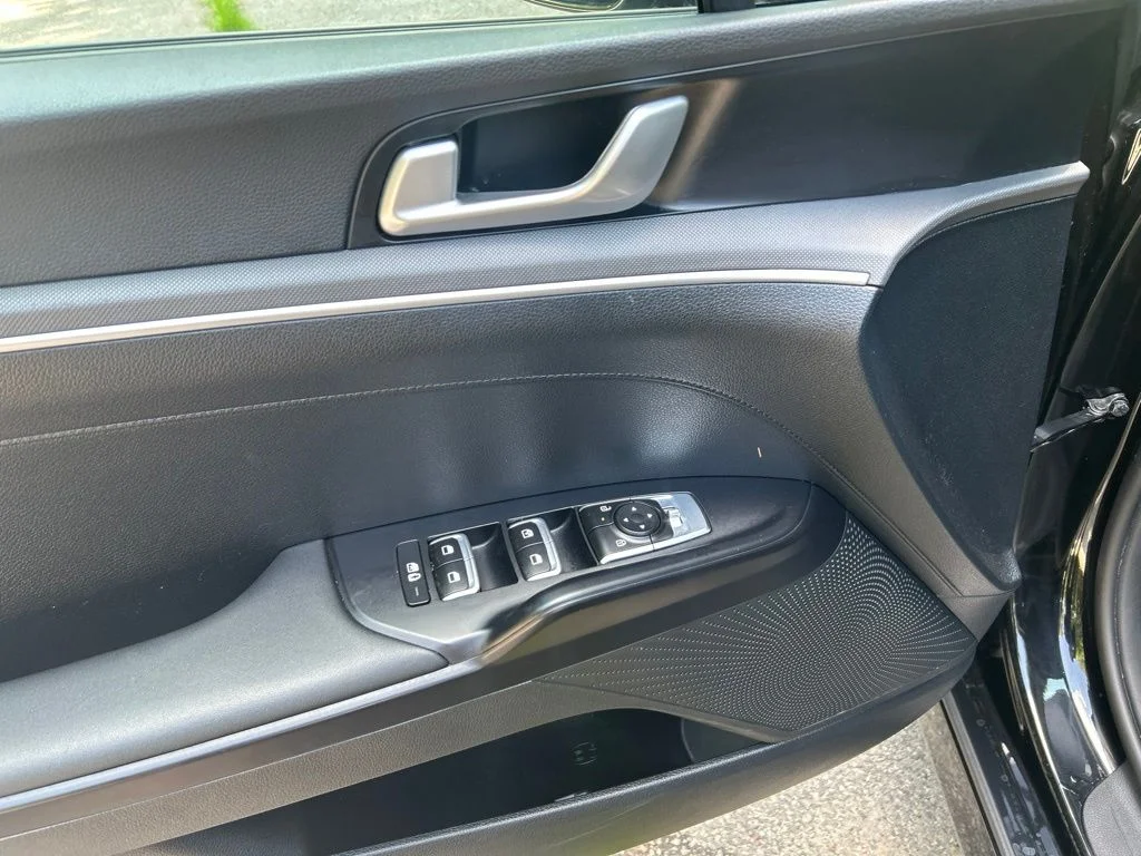 Used 2026 Black Kia LXS image 15