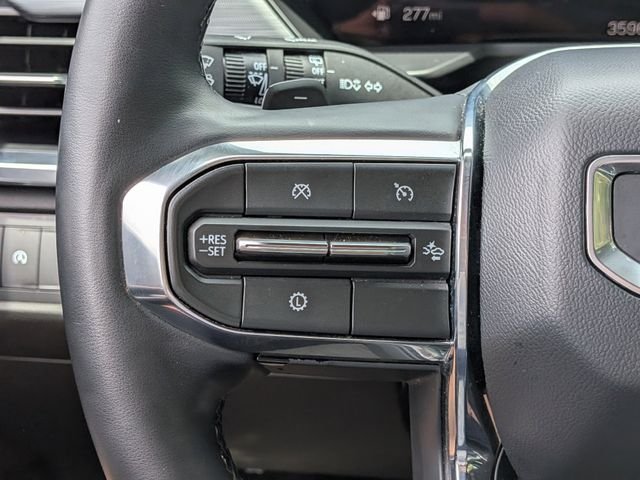Used 2025 Silver GMC Elevation image 25