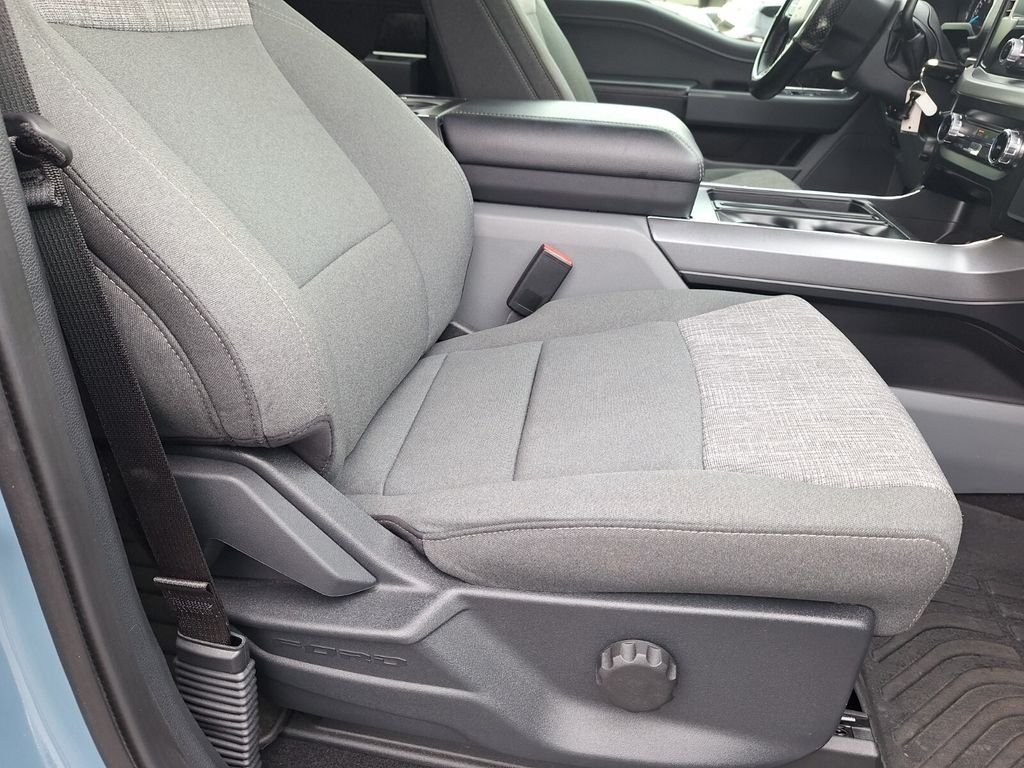 Used 2023 Blue Ford XLT image 28
