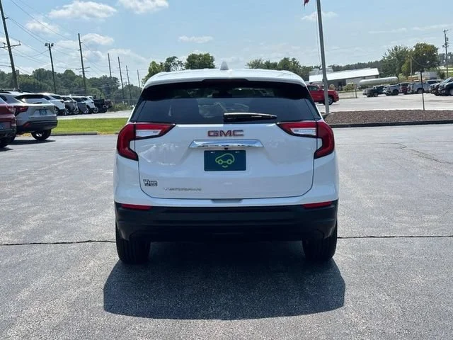 Used 2024 Summit White GMC SLE image 4