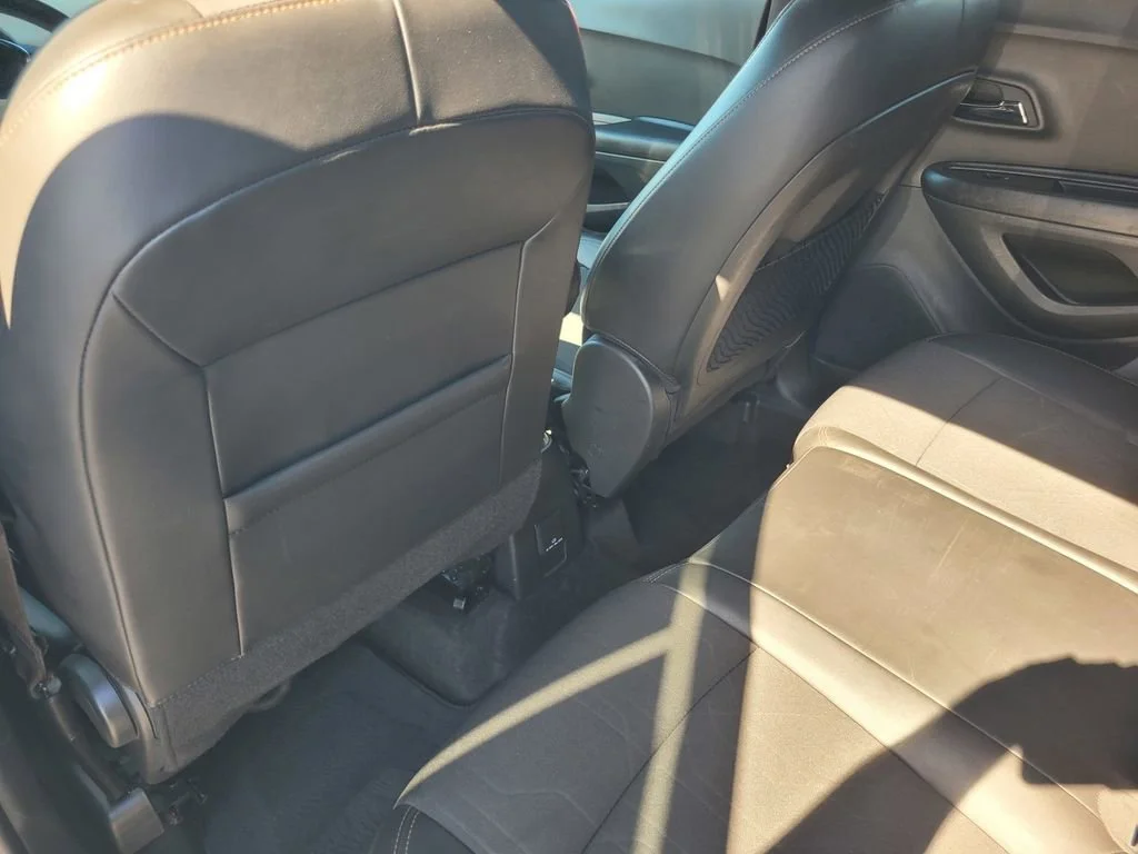 Used 2022 Summit White Chevrolet LT image 16