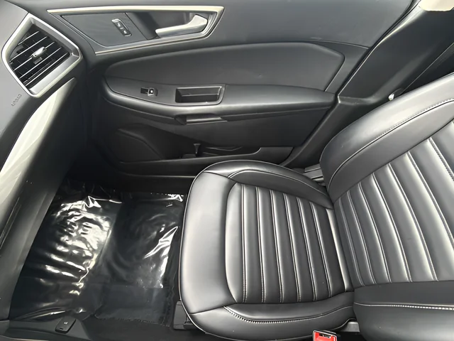 Used 2024 Gray Ford SEL image 21