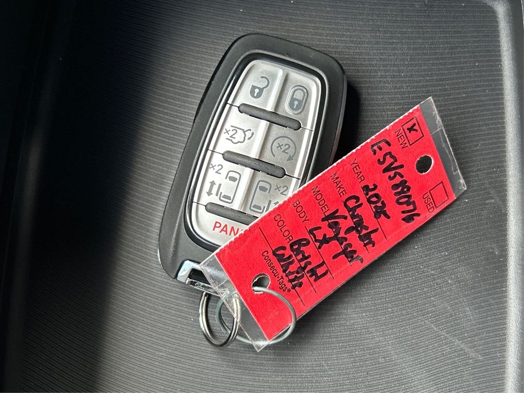 2025 Chrysler Voyager LX - Photo 35