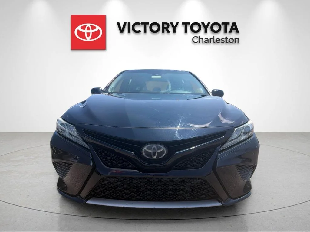 Used 2018 Black Toyota XSE V6 image 8