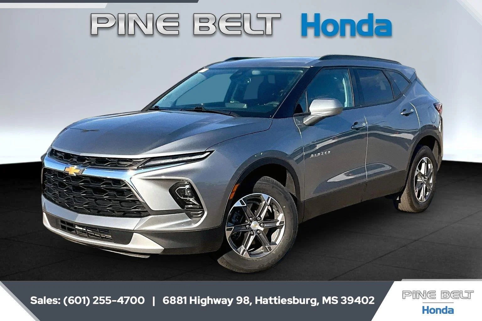 Used 2024 Sterling Gray Metallic Chevrolet LT image 10