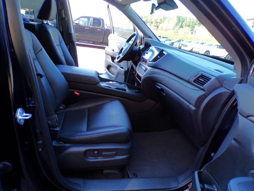 Used 2026 Black Honda RTL image 25