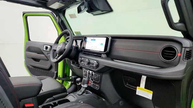 2025 Jeep Wrangler 4-Door Rubicon - Photo 13