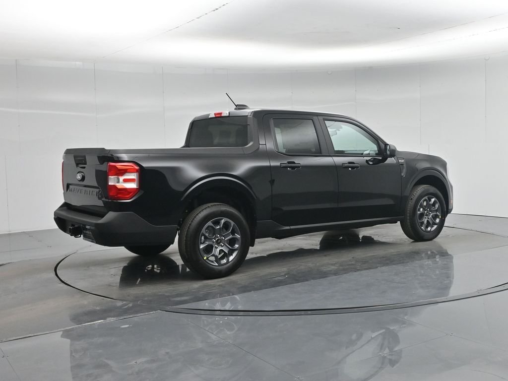 New 2026 Shadow Black Ford XLT image 25