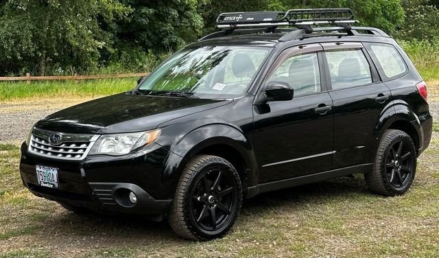 Used 2013 Obsidian Black Pearl Subaru 2.5X image 4