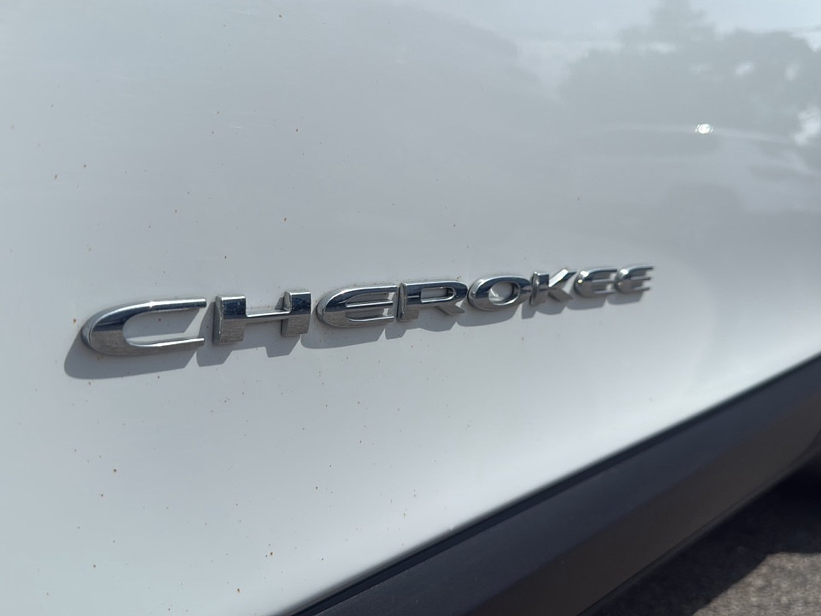 Used 2022 Bright White Clearcoat Jeep Limited 4x4 image 11