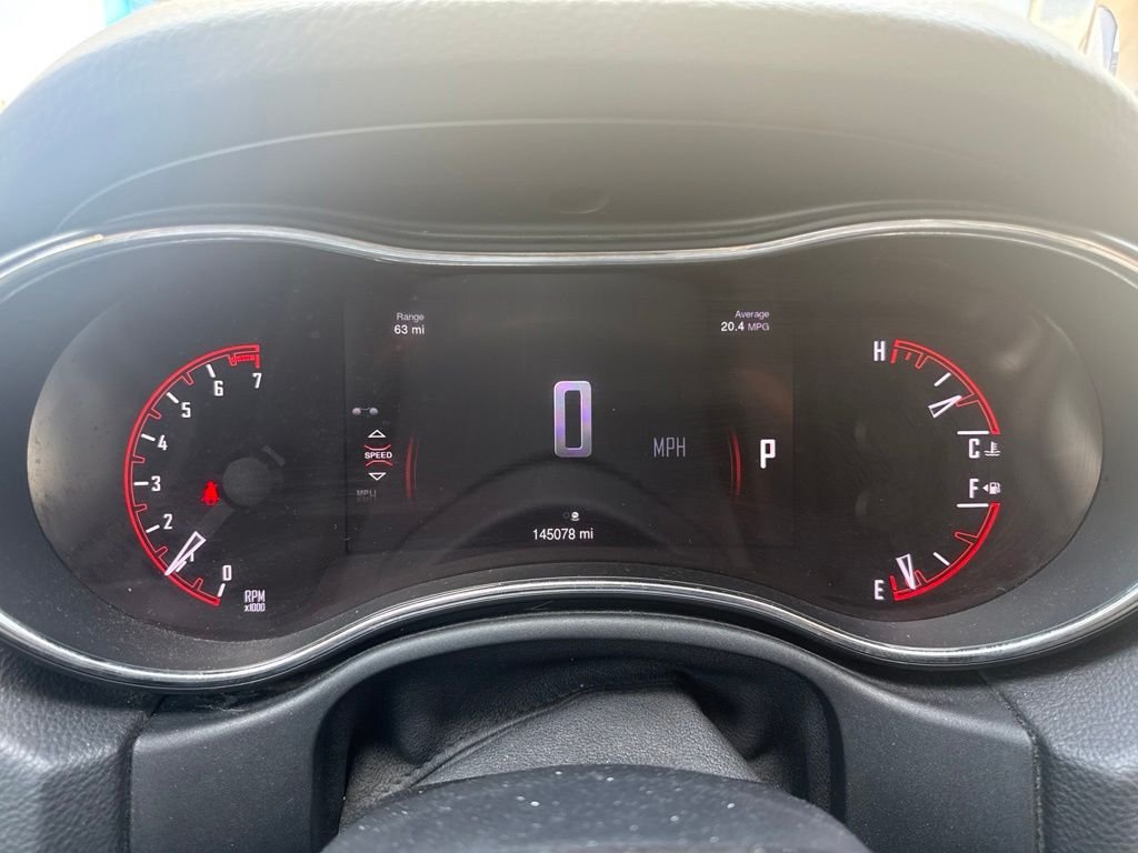 Used 2015 Blue Dodge SXT image 7