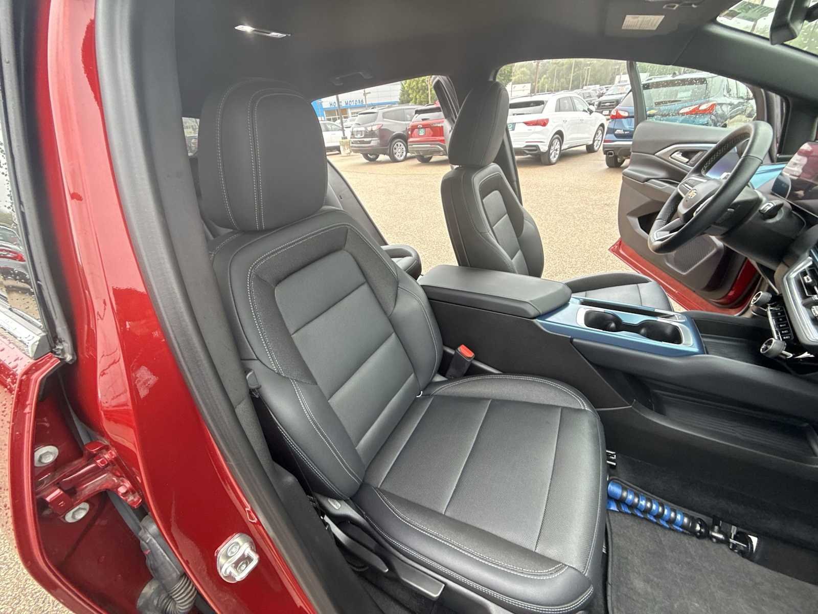 2024 Chevrolet Equinox EV LT - Photo 26