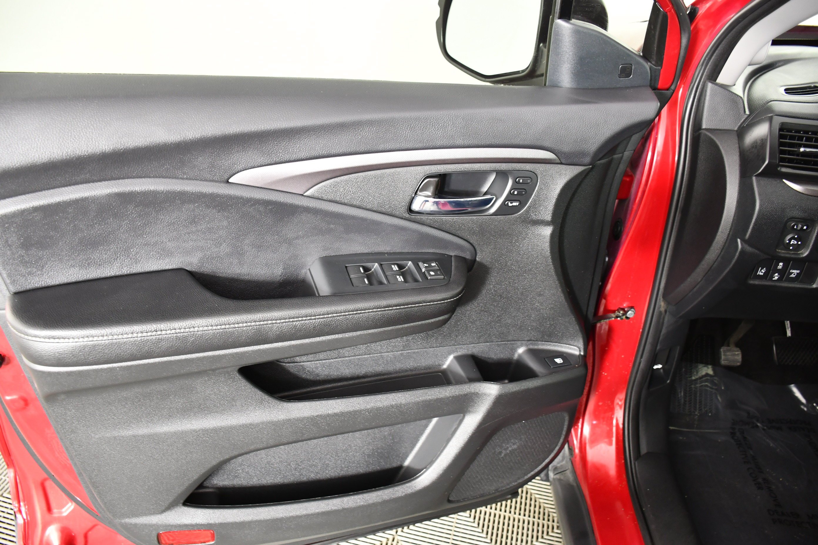 Certified Used 2023 Radiant Red Honda RTL image 37
