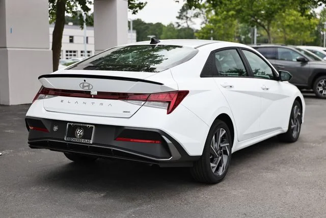 Certified Used 2025 Serenity White Hyundai SEL Sport image 7