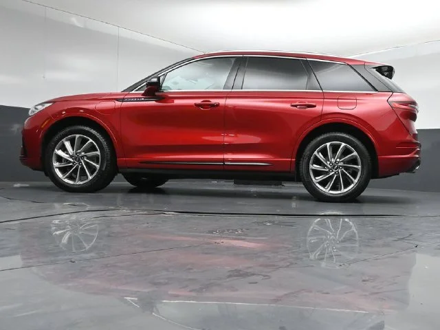Used 2023 Red Lincoln Grand Touring image 42