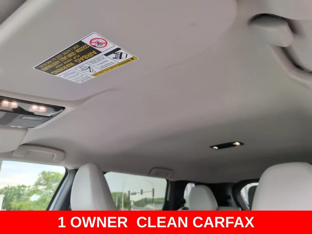 Used 2025 White Mitsubishi SE image 23
