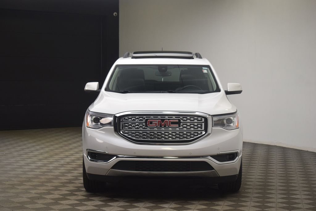 Used 2019 White Frost Tricoat GMC Denali image 25