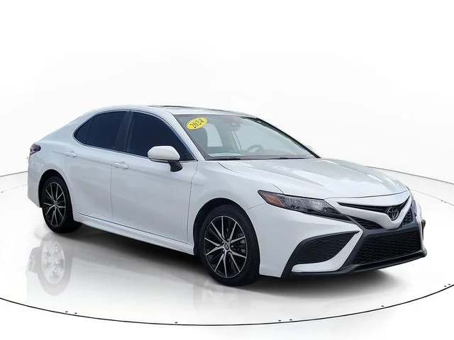 Used 2024 White Toyota SE image 3