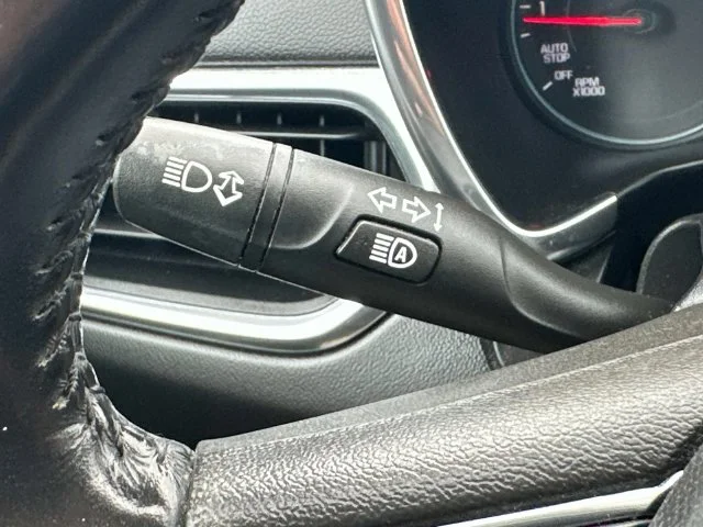 Used 2020 Gray Chevrolet LT image 27