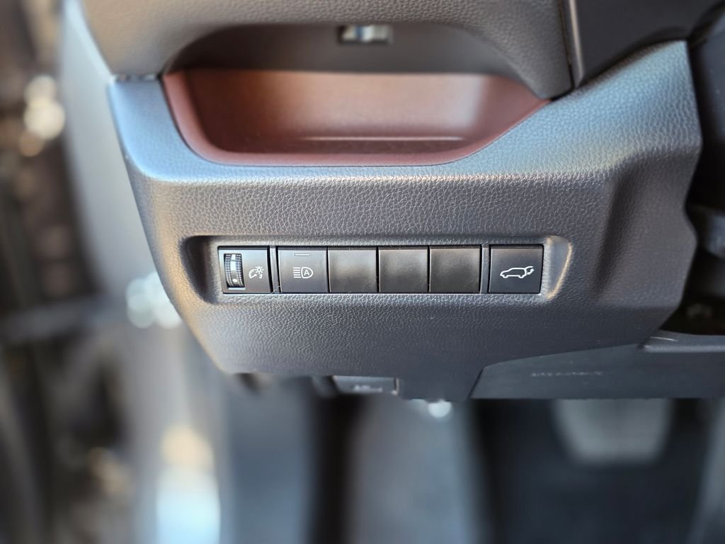 2022 Toyota RAV4 Limited - Photo 38