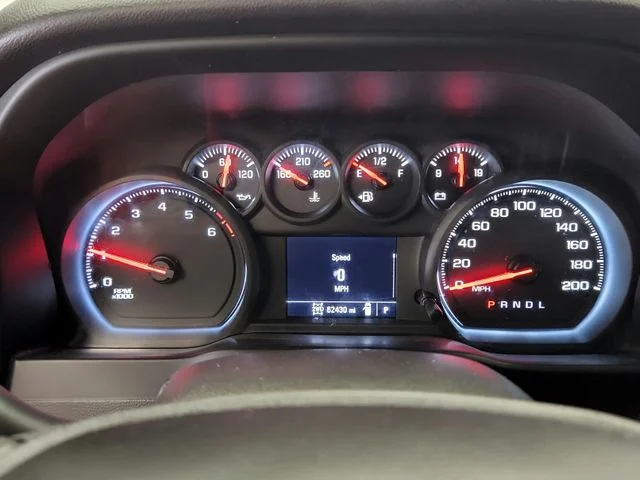 Used 2021 White GMC Base image 19