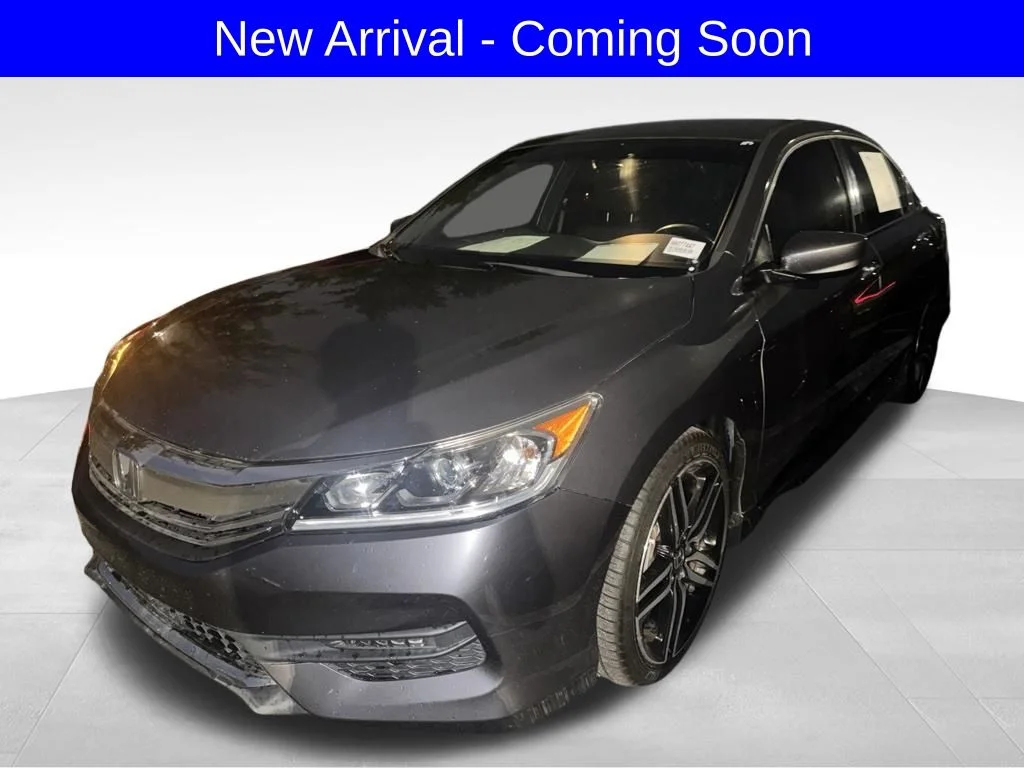 Used 2017  Honda Sport image 2