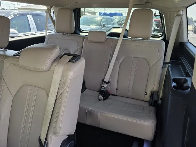 Certified Used 2022 Oxford White Ford Limited image 21