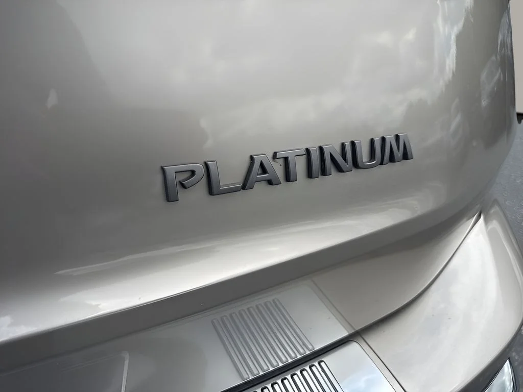 Used 2025 Gold Nissan Platinum image 37