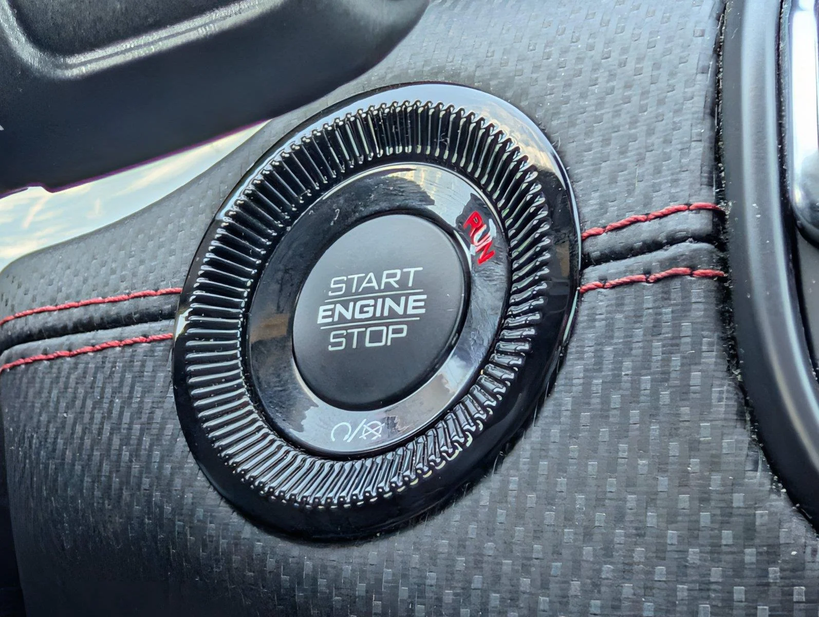Used 2025 Silver Zynith Metallic Clearcoat Jeep Trailhawk image 25