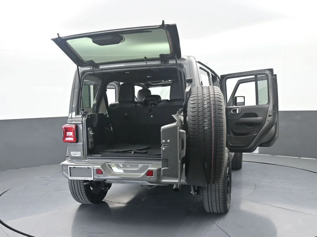 Used 2022 Sting-Gray Clearcoat Jeep Unlimited Sahara High Altitude image 79