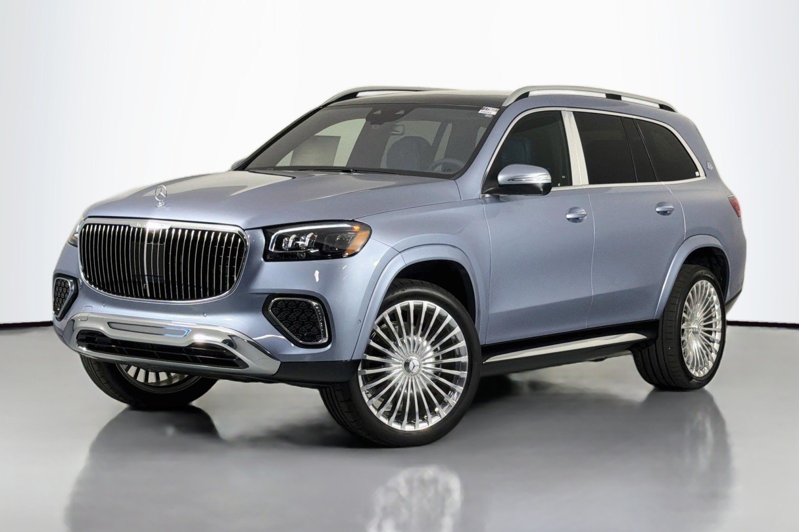 New 2026 MANUFAKTUR Cote d Azur Light Blue Metallic Mercedes-Benz Maybach GLS 600 4MATIC® SUV image 1