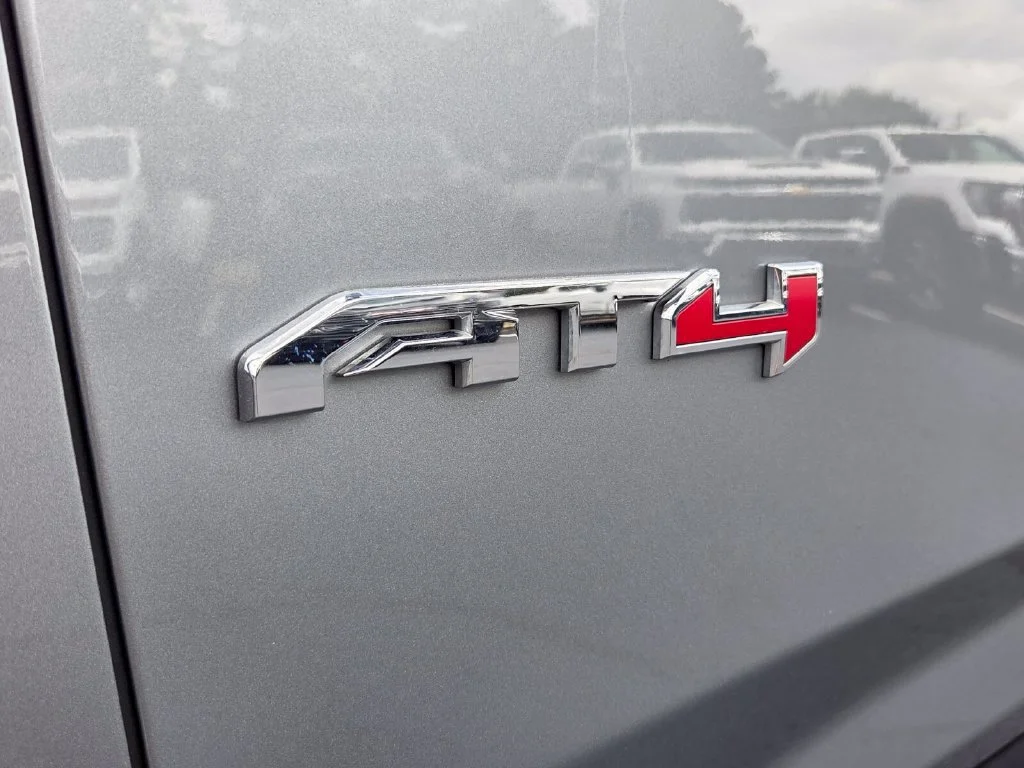 Used 2025 Sterling Metallic GMC AT4 Ultimate image 23