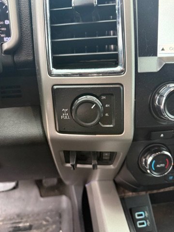 Used 2018 Gray Ford LARIAT image 19