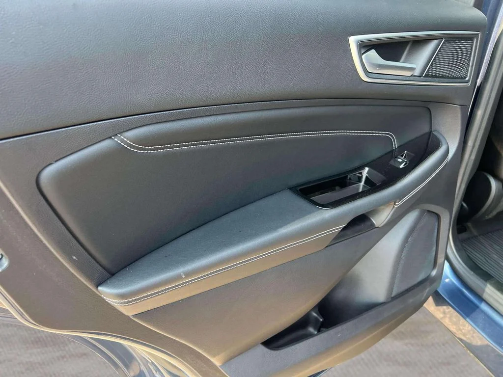Used 2019 Blue Metallic Ford Titanium image 21